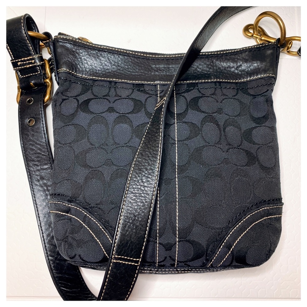 COACH Crossbody Purse Canvas Signature Leather